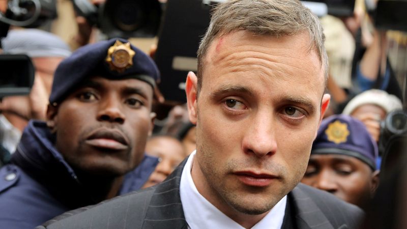 Oscar Pistorius zůstane za vraždu přítelkyně ve vězení
